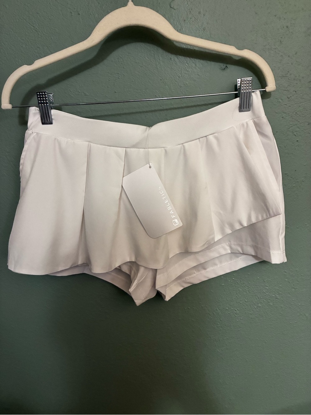 Fabletics White Pleated Athletic Skort
